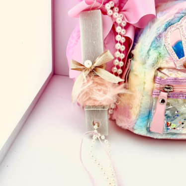 Εικόνα 4 για Furry rainbow pink coral Σετ λαμπάδας τσάντα