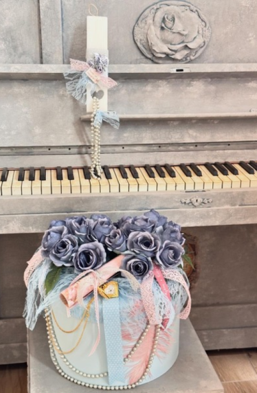 Εικόνα 2 για Shabby blue Roses Bouquet With Pearls !